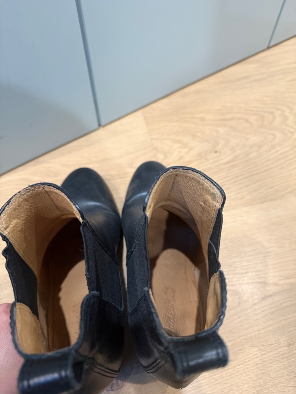 Madewell Women’s Black Leather Ankle Boots with Block Heel - Picture 4 of 4